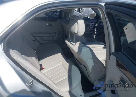 2014 Mercedes-Benz E 350 z USA, uszkodzony, nr VIN WDDHF5KB8EA825109